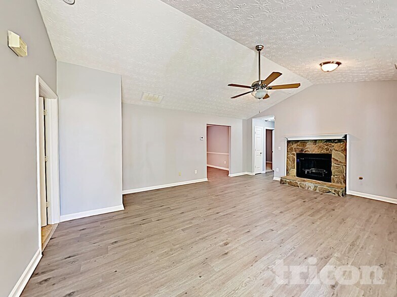 Building Photo - 99 Mallie Ct