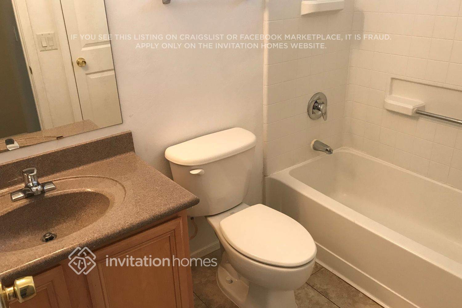 Building Photo - 5626 S 11th Pl