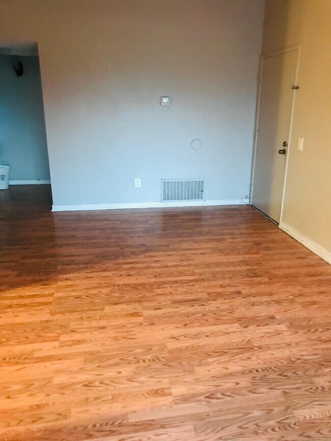 Building Photo - 15313 Santa Gertrudes Ave