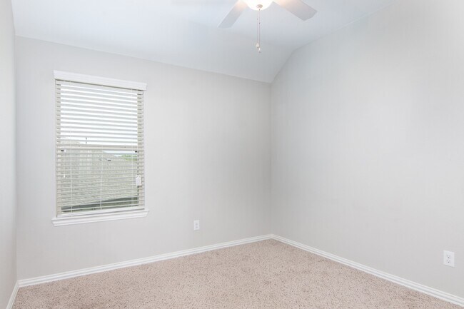 Building Photo - 14607 W Bekapark Ct