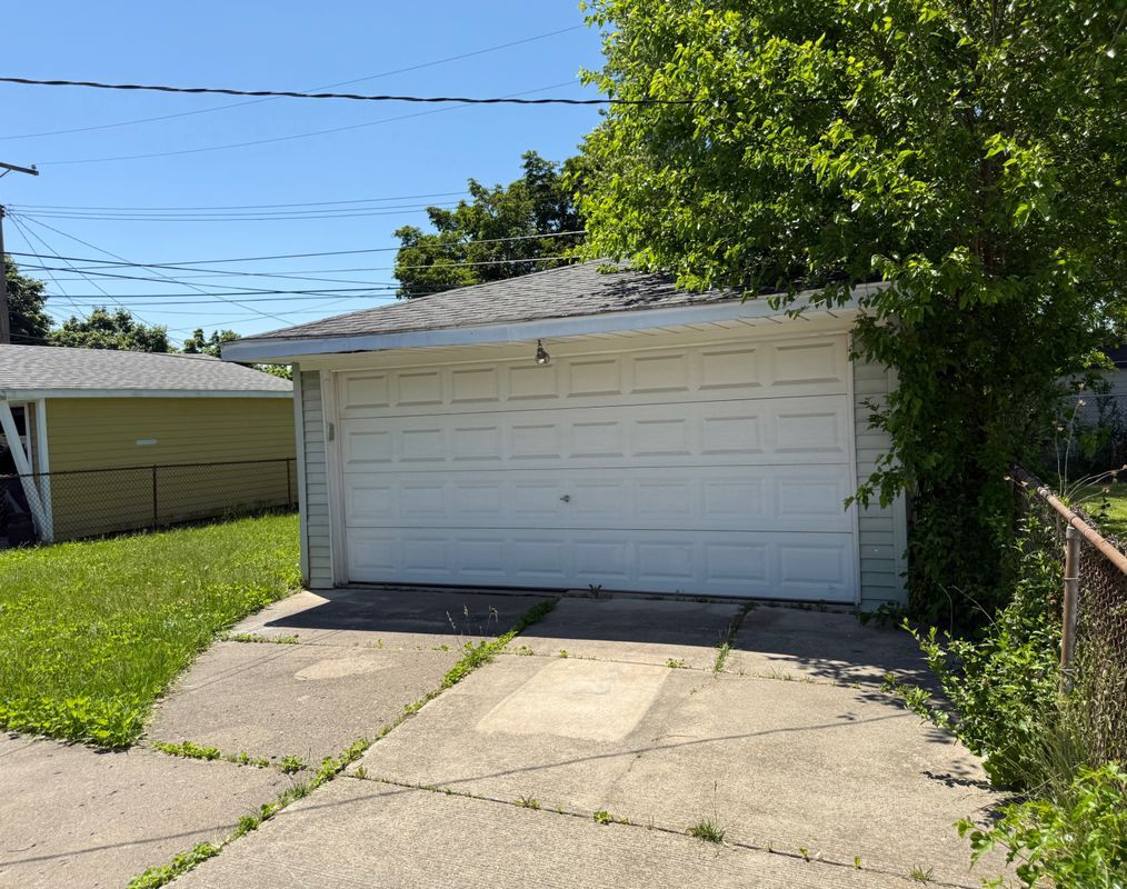 Building Photo - 4810 Campbell St