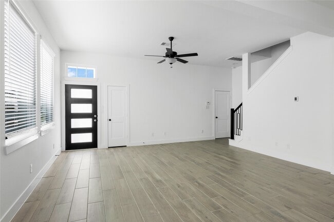 Building Photo - 12946 Rio Mariano Ln