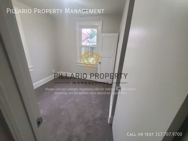 Building Photo - 1210 S Sheffield Ave