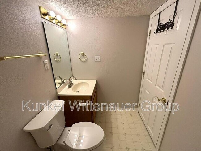 Building Photo - 1514 Peach Orchard Ln
