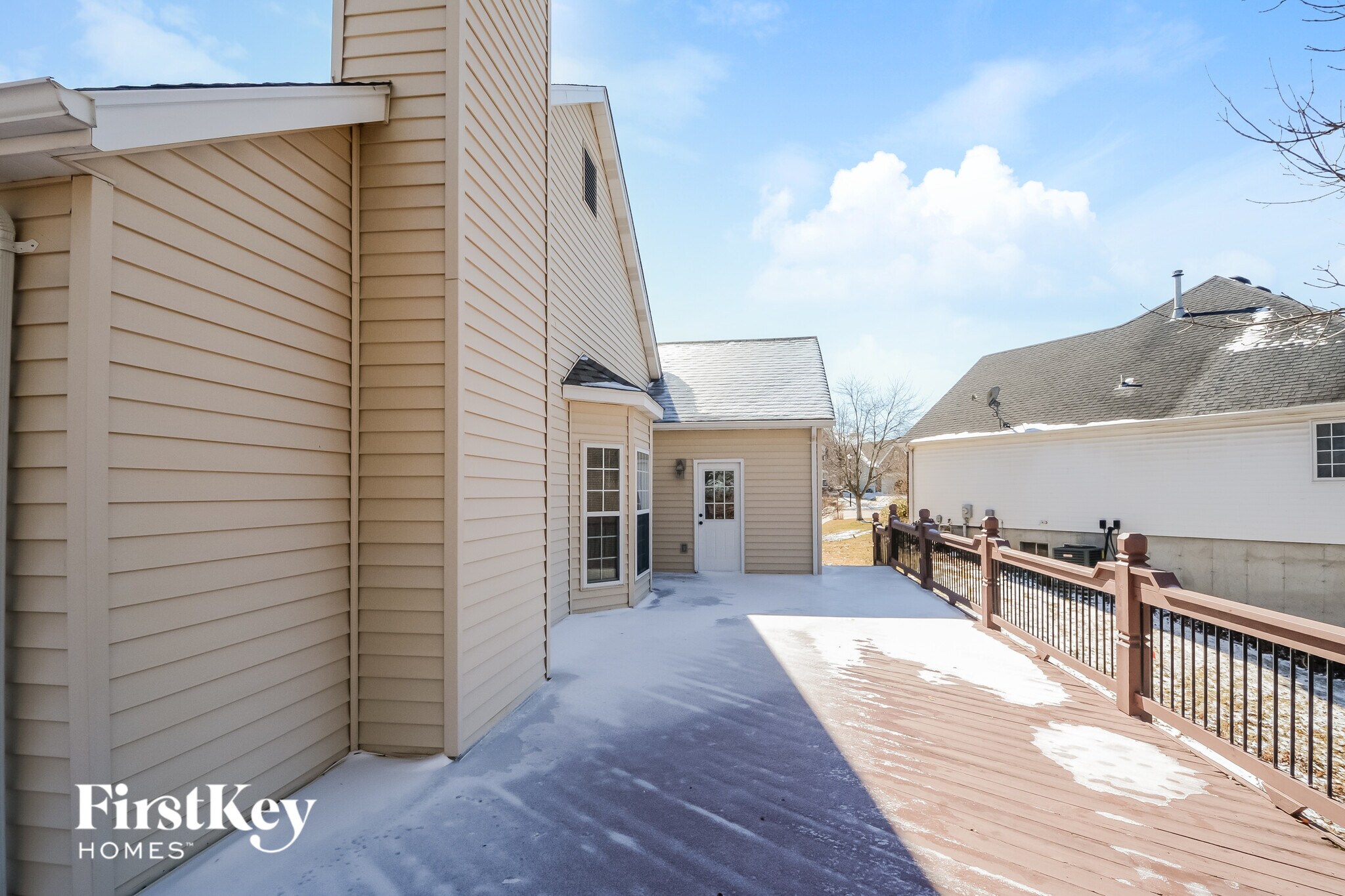 Building Photo - 12 Fox Bluff Ct