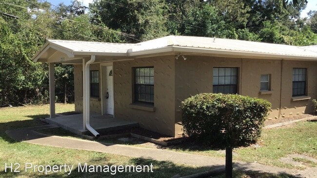 Primary Photo - 271 Bermuda Rd