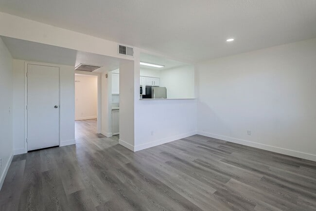 Interior Photo - Payson's BEST location ... close to everything!!