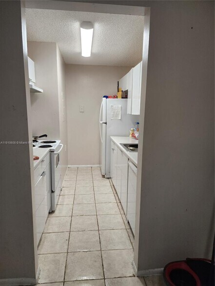 Building Photo - 1174 Lake Terry Dr