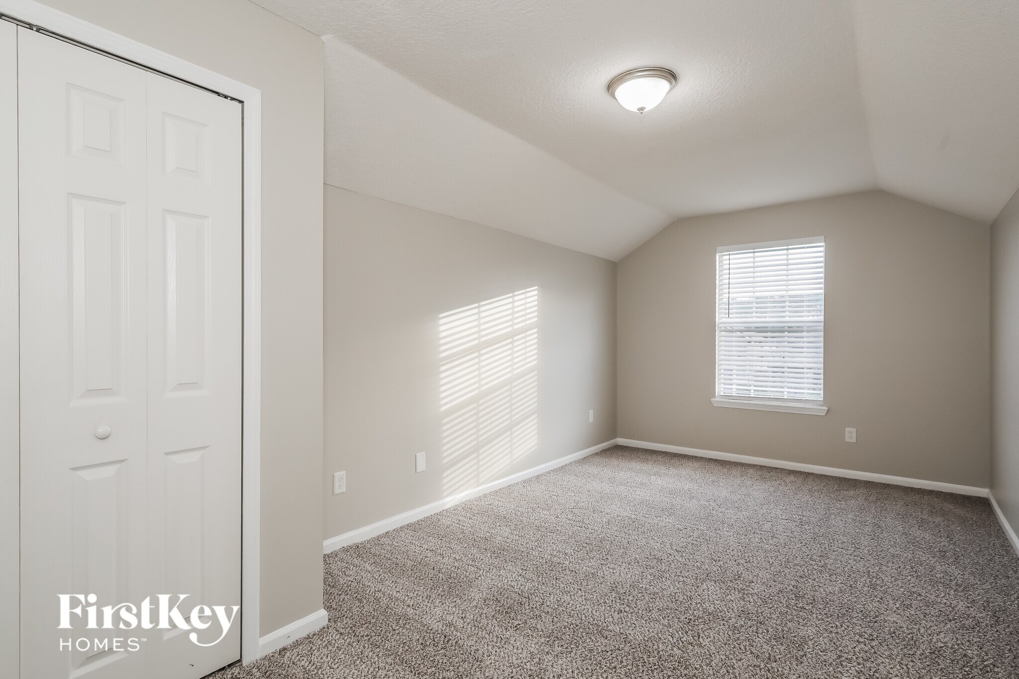 Building Photo - 1240 Loquat Ct