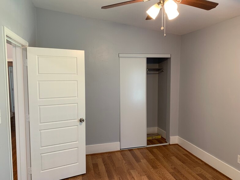 Building Photo - 519 E Evergreen St