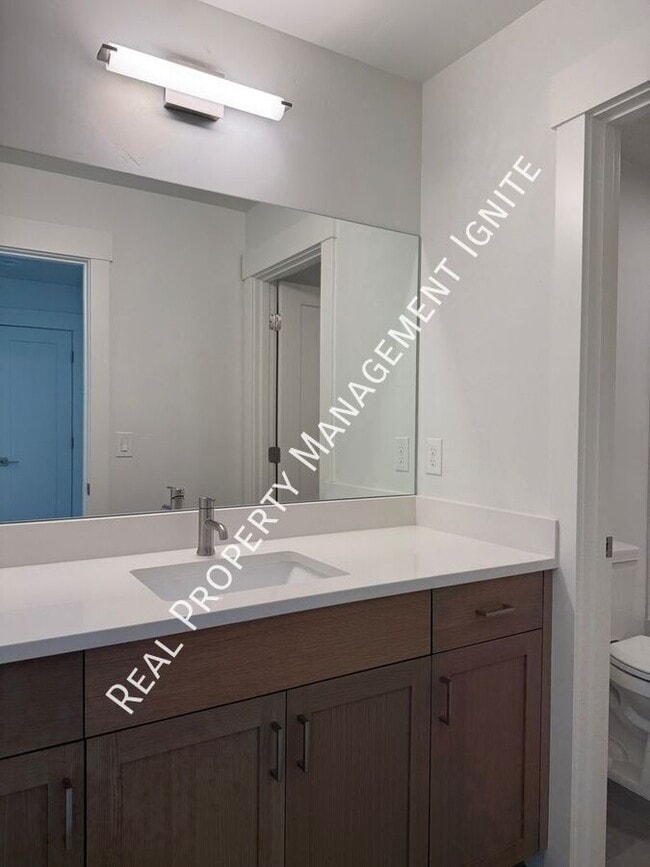 Building Photo - 2242 NW Reserve Camp Ct