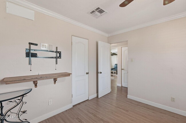 Building Photo - 3640 N 21st Ave