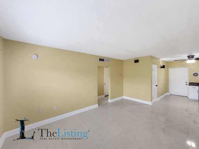 Building Photo - 5505 Hernandes Dr