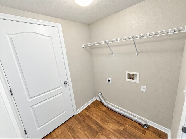 Building Photo - 5551 W 29th St