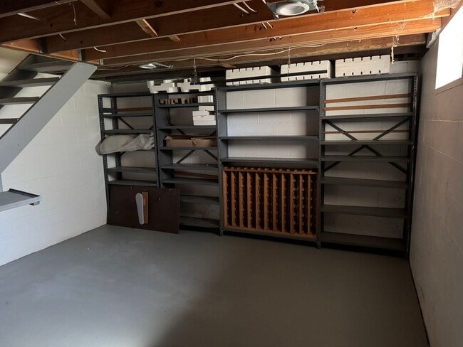 Building Photo - 3 Bedroom Ranch - Upper Arlington, OH