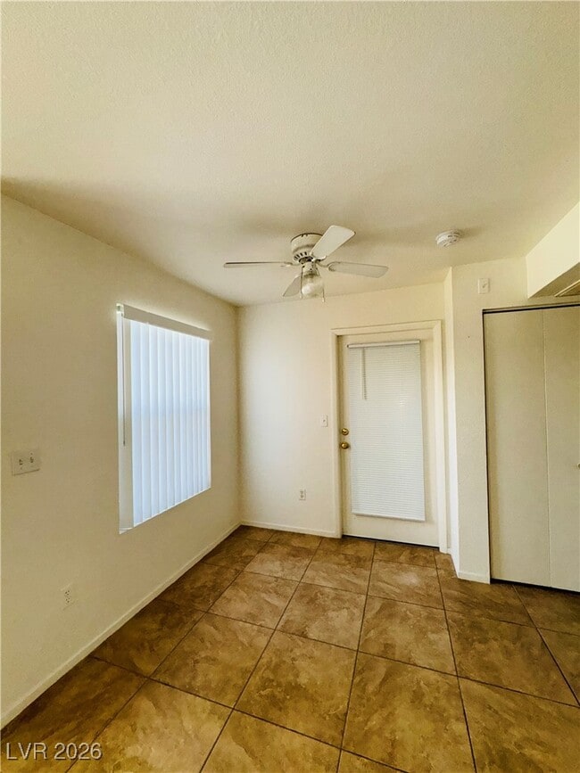 Building Photo - 1150 N Buffalo Dr