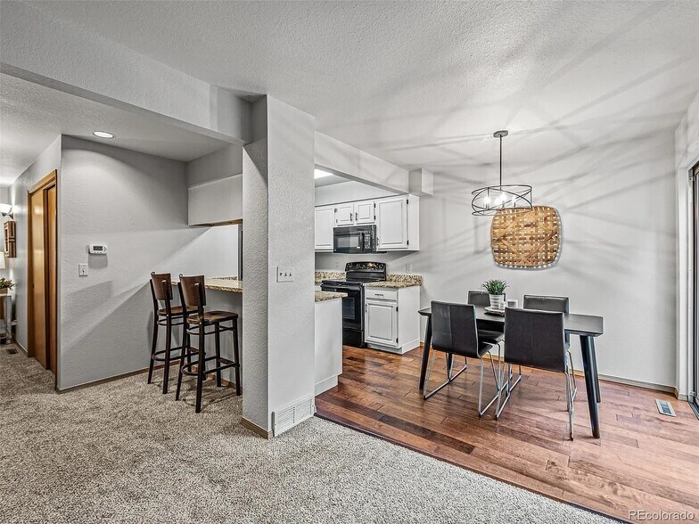 Building Photo - 1018 9th St