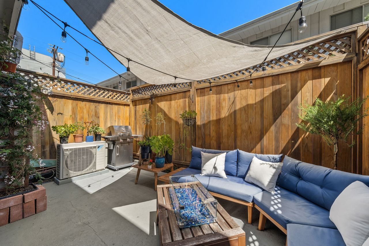 Patio - 4040 Grand View Blvd