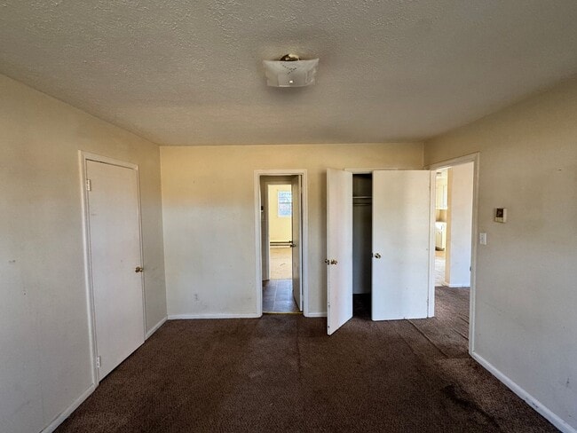 Building Photo - 128 Woodland Ave