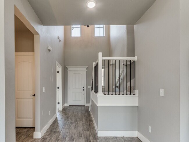 Building Photo - 3212 Hayven Cir