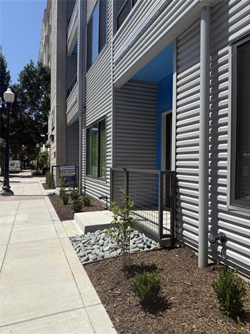 Building Photo - 521 Samuels Ave