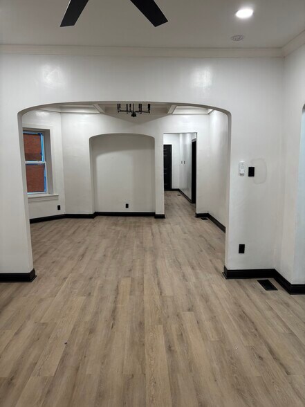 Dining Room - 5965 W Erie St