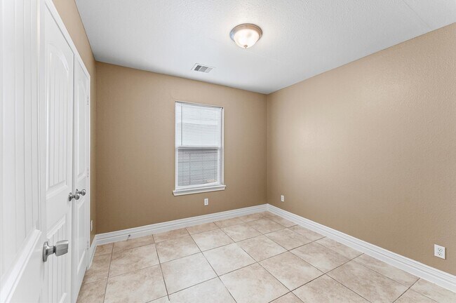 Building Photo - 3611 Wyoming St