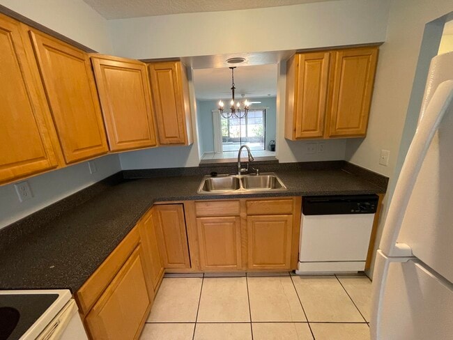 Building Photo - 6024 Indrio Rd