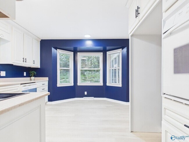 Building Photo - 6808 Jones Valley Dr SE