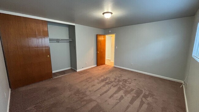 Building Photo - P01614