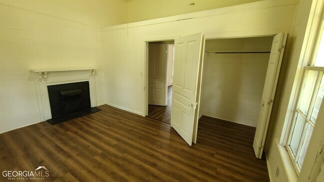 Building Photo - 774 Macon Ave