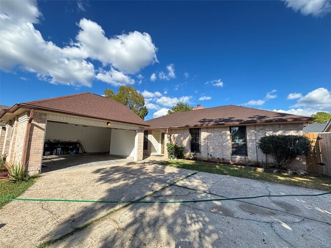 Building Photo - 10006 Hibernia Dr