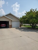 Building Photo - 100 7th St NE