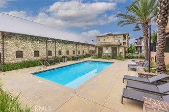 Building Photo - 564 Boulder Cir