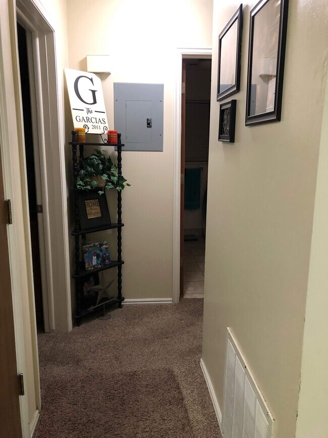 Building Photo - 230 Bridger Dr