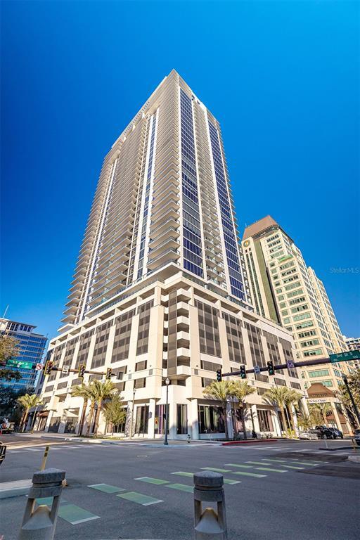 Building Photo - 275 1st Ave S