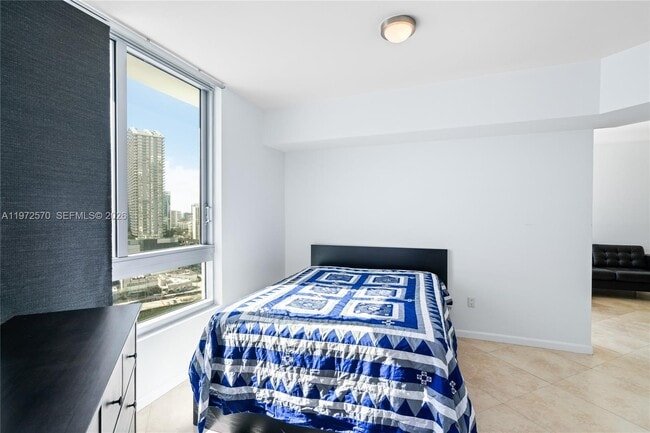 Building Photo - 350 S Miami Ave