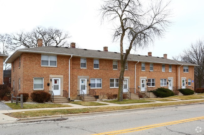 Building Photo - Oak Bluff Townhomes