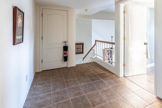 Building Photo - 2434 W Lompoc Ave