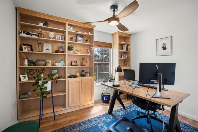 Building Photo - 6208 Perlita Dr