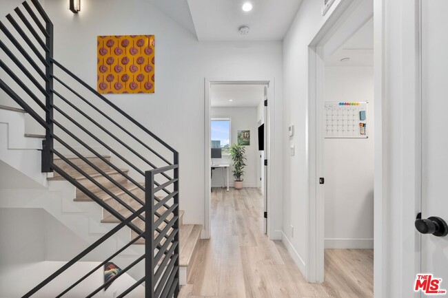 Building Photo - 4912 S Centinela Ave