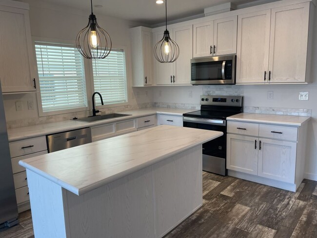 Building Photo - 5652 Blue Harbor Dr