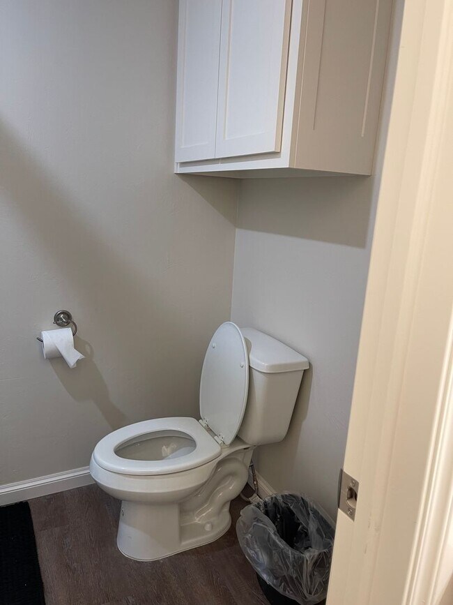Building Photo - *Fully Furnished* 4 bedroom, 2.5 bathroom, 2 car garage Gated Neighborhood