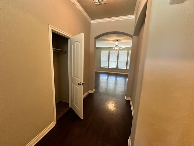 Building Photo - 4 bed 2 bath in Edmond