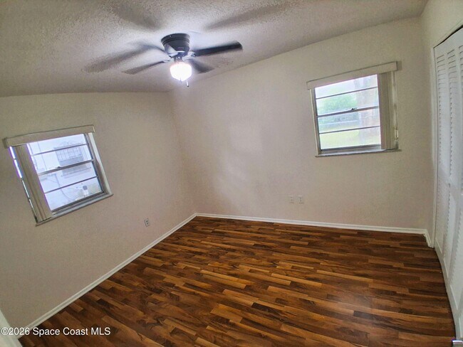Building Photo - 18 Forrell Ave