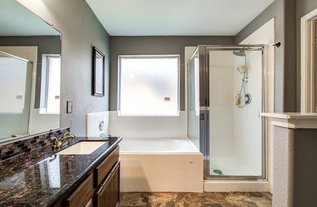 Building Photo - 19943 Black Pearl Ct