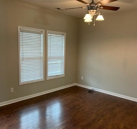 Building Photo - 1043 Jade Ln