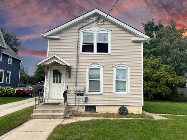 Building Photo - 508 St Claire