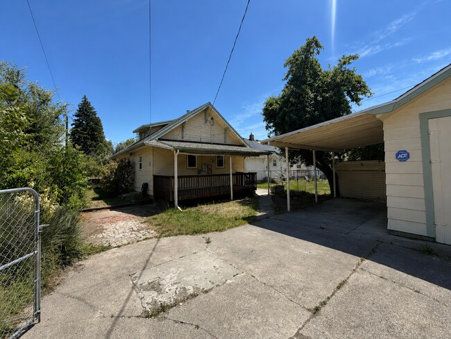 Building Photo - 5725 N Wall St