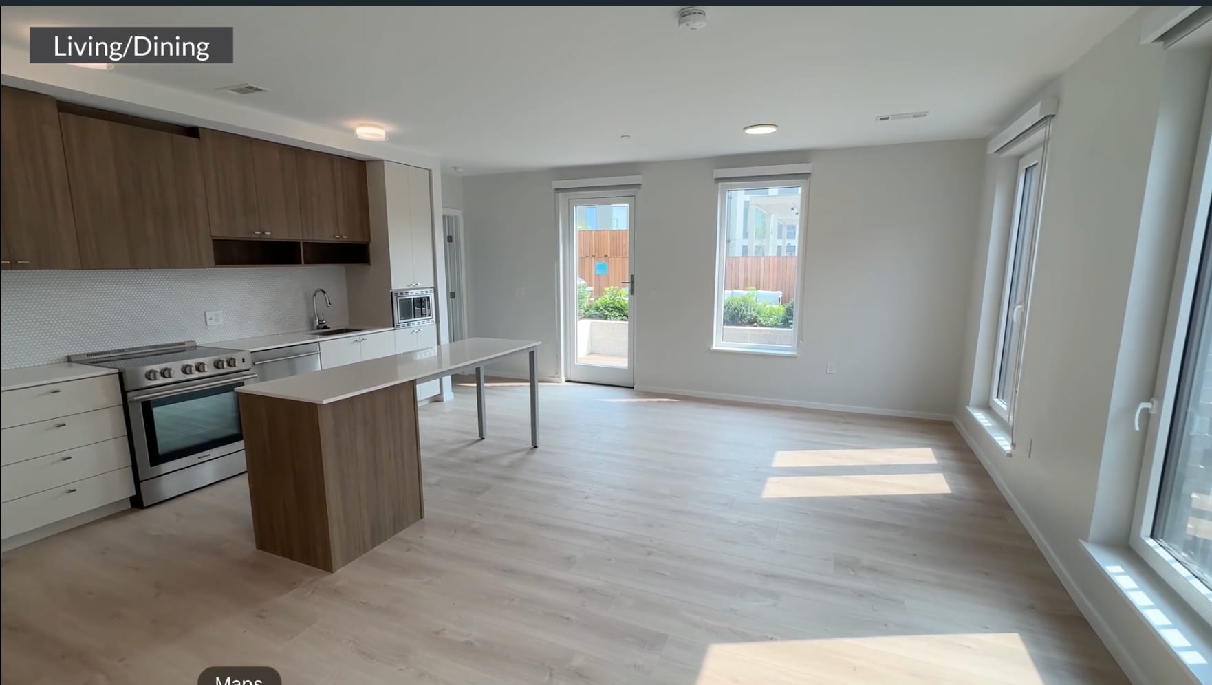 Building Photo - 5 Russell Park